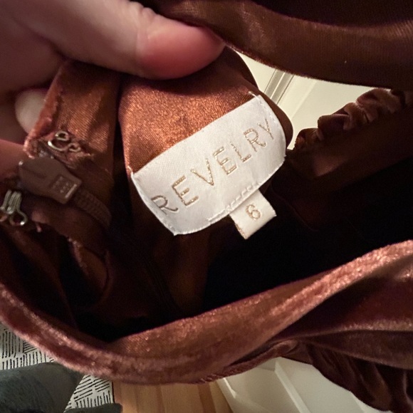 Revelry Dylan Velvet Dress Terracotta size 6 petite maxi - Picture 5 of 5